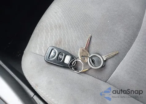 2016 Hyundai Elantra Se z USA, uszkodzony, nr VIN 5NPDH4AE7GH740234